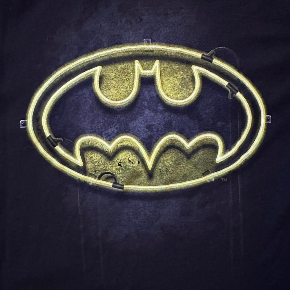 Batman DC Comics Tshirt Mens Size Medium Black Yellow Graphic
